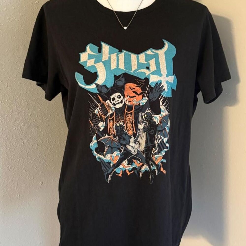 Ghost graphic band tee